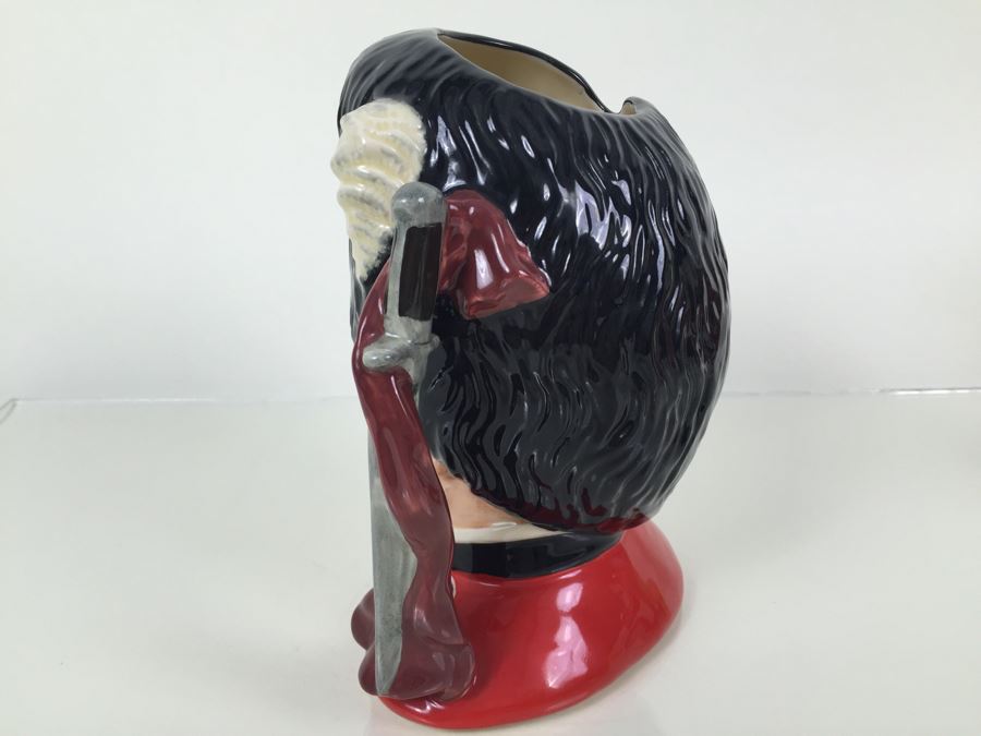 Royal Doulton Large 'The Guardsman' D6755 Character Pitcher 1986 [Photo 7]
