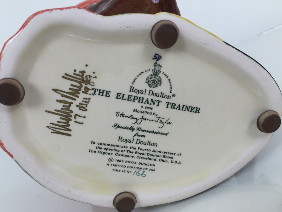 Royal Doulton Large 'The Elephant Trainer' D6856 Character Pitcher 1989 Limited Edition 166 Of Signed By Michael Doulton [Photo 3]