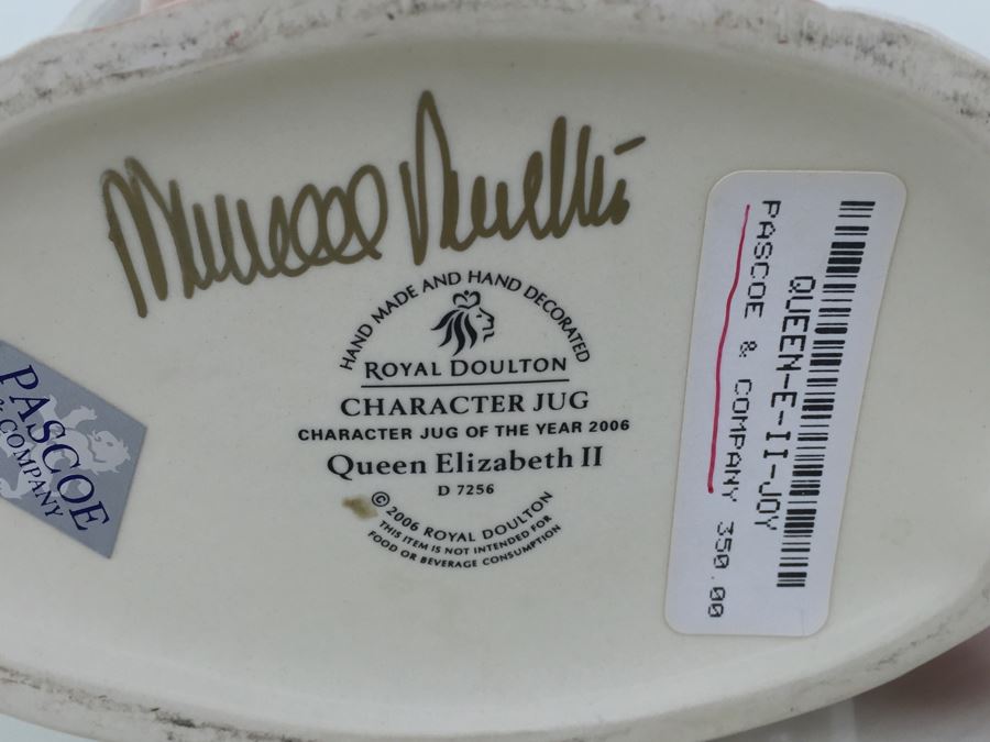 Royal Doulton Large 'Queen Elizabeth II' D7256 Character Jug Signed By Michael Doulton [Photo 13]