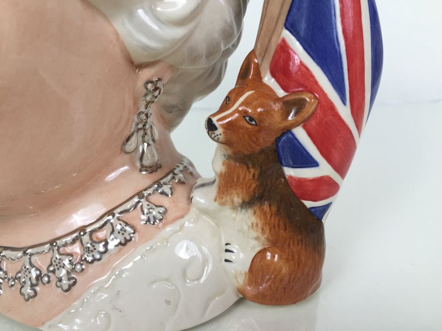 Royal Doulton Large 'Queen Elizabeth II' D7256 Character Jug Signed By Michael Doulton [Photo 7]