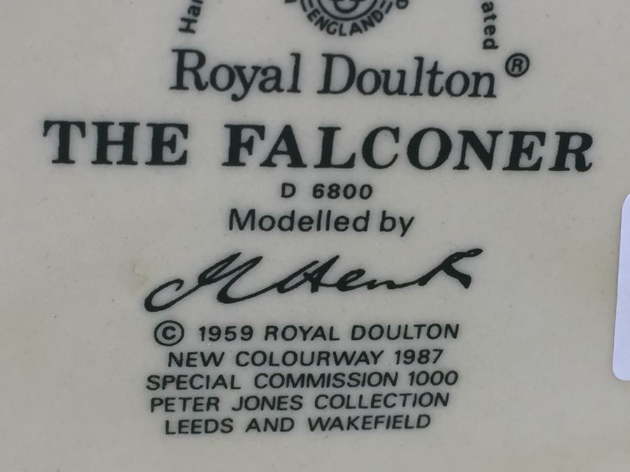 Royal Doulton Large 'The Falconer' D6800 Character Pitcher 1987 Special Commission 1000 [Photo 15]