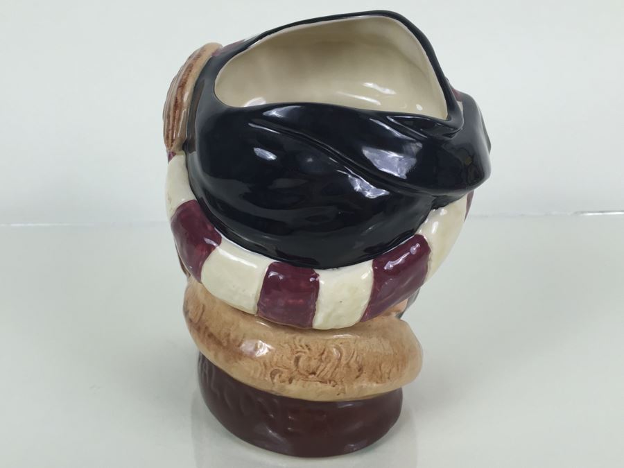 Royal Doulton Large 'The Falconer' D6800 Character Pitcher 1987 Special Commission 1000 [Photo 11]