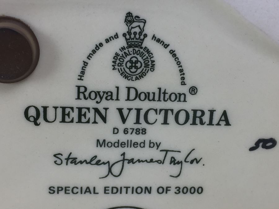 Royal Doulton Large 'Queen Victoria' D6788 Character Jug 1987 Limited Edition 1,416 Of 3,000 [Photo 13]