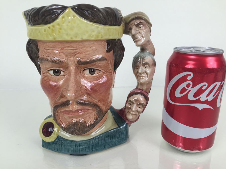 Royal Doulton Large The Shakespearean Collection 'Macbeth' D6667 Character Pitcher 1982 [Photo 4]