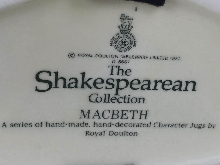 Royal Doulton Large The Shakespearean Collection 'Macbeth' D6667 Character Pitcher 1982 [Photo 12]