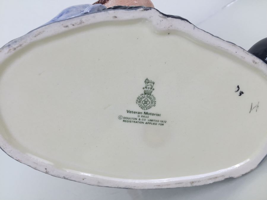 Royal Doulton Large 'Veteran Motorist' D6633 Character Jug 1972 [Photo 3]