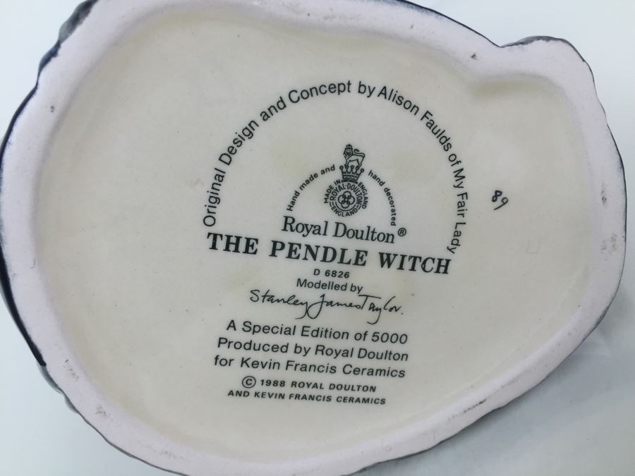 Royal Doulton Large 'The Pendle Witch' D6826 Character Pitcher 1988 Limited Edition Of 5,000 [Photo 12]