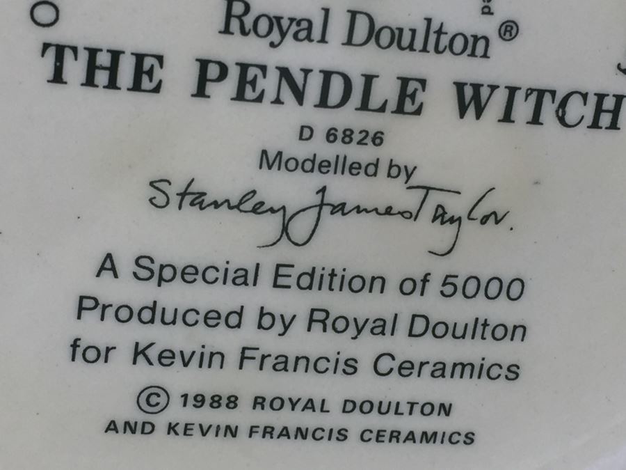 Royal Doulton Large 'The Pendle Witch' D6826 Character Pitcher 1988 Limited Edition Of 5,000 [Photo 3]