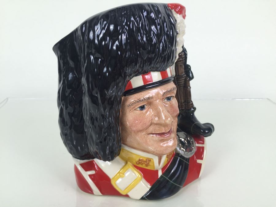 Royal Doulton Large 'The Piper' D6918 Character Pitcher 1992 Limited Edition 819 Of 2,500 [Photo 11]