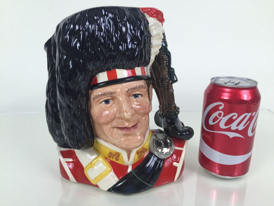 Royal Doulton Large 'The Piper' D6918 Character Pitcher 1992 Limited Edition 819 Of 2,500 [Photo 4]