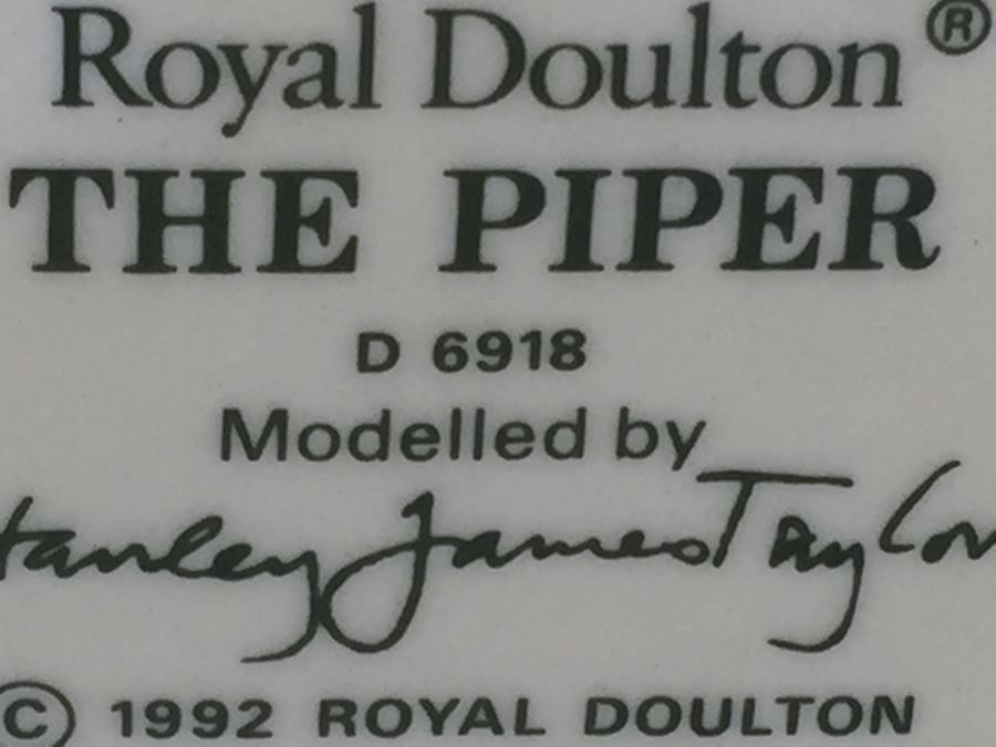 Royal Doulton Large 'The Piper' D6918 Character Pitcher 1992 Limited Edition 819 Of 2,500 [Photo 16]