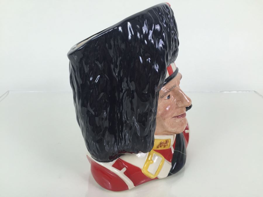 Royal Doulton Large 'The Piper' D6918 Character Pitcher 1992 Limited Edition 819 Of 2,500 [Photo 10]