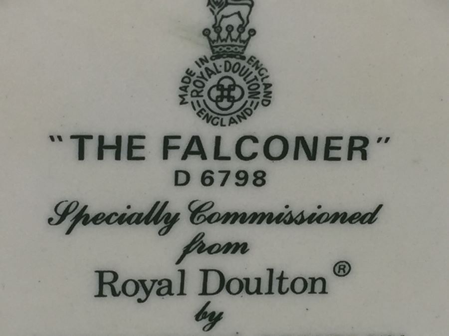 Royal Doulton Large 'The Falconer' D6798 Character Pitcher 1987 Limited Edition 165 Of 250 [Photo 3]