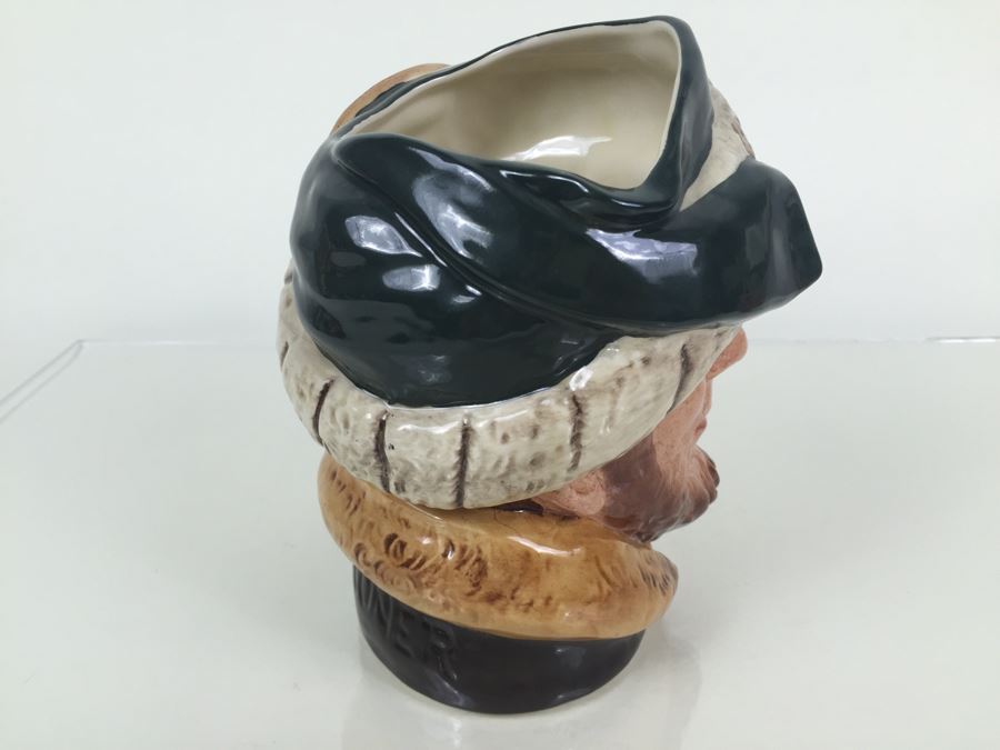 Royal Doulton Large 'The Falconer' D6798 Character Pitcher 1987 Limited Edition 165 Of 250 [Photo 10]