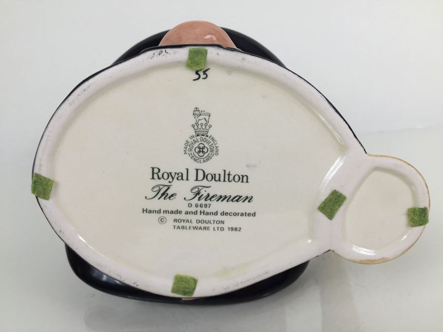 Royal Doulton Large 'The Fireman' D6697 Character Jug 1982 [Photo 3]