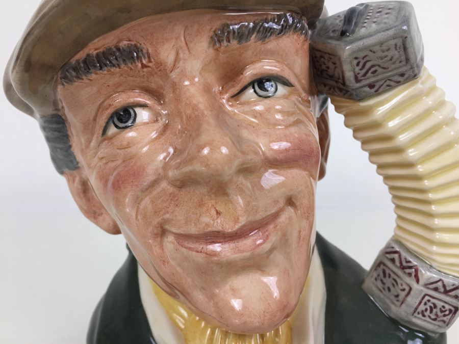 Royal Doulton Large 'The Busker' D6775 Character Pitcher 1987 [Photo 2]