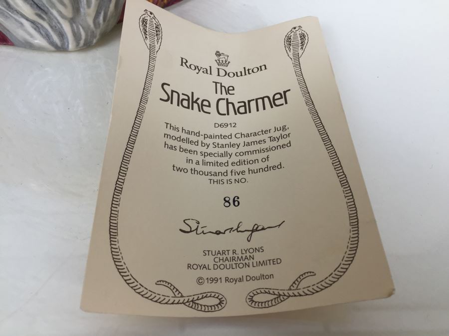 Royal Doulton Large 'The Snake Charmer' D6912 Character Pitcher 1991 Limited Edition 86 Of 2,500 Signed By Michael Doulton [Photo 12]