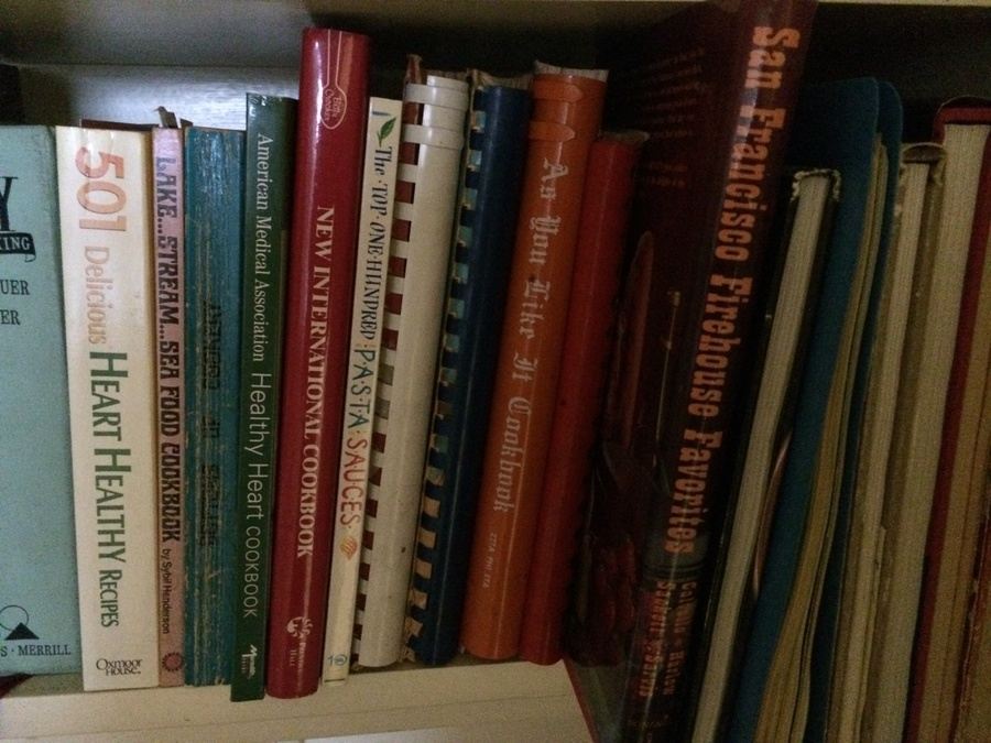 Cookbook Lot [Photo 2]