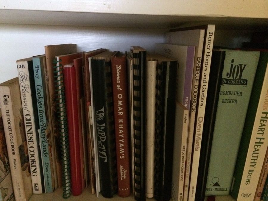 Cookbook Lot [Photo 4]