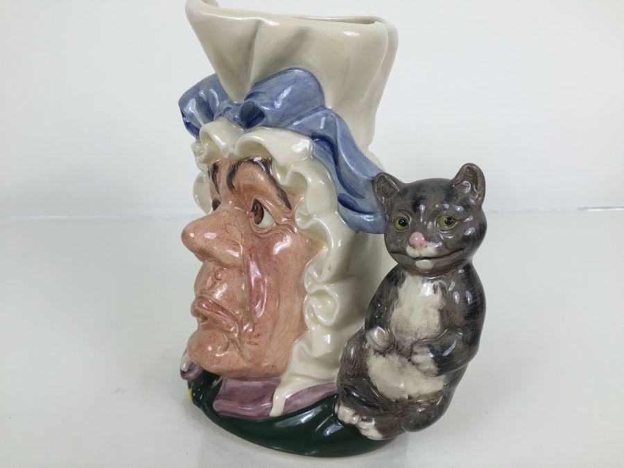Royal Doulton Large 'The Cook And The Cheshire Cat' D6842 Character Jug 1989 [Photo 6]