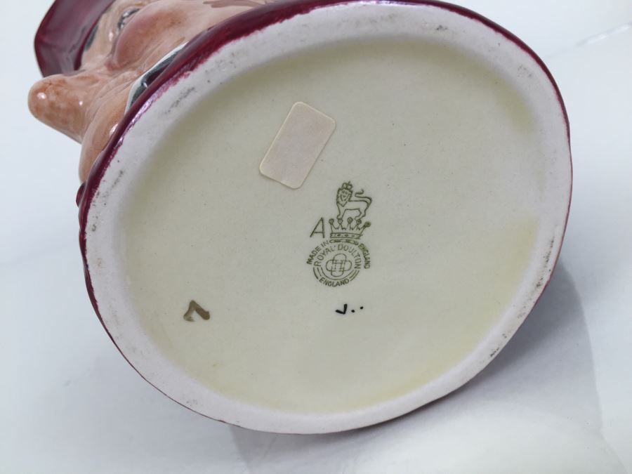 Royal Doulton Large Character Jug 'The Cardinal' [Photo 3]