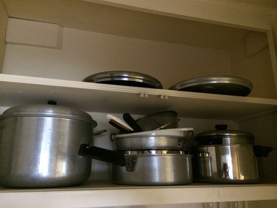 Pot and Pan Lot [Photo 2]