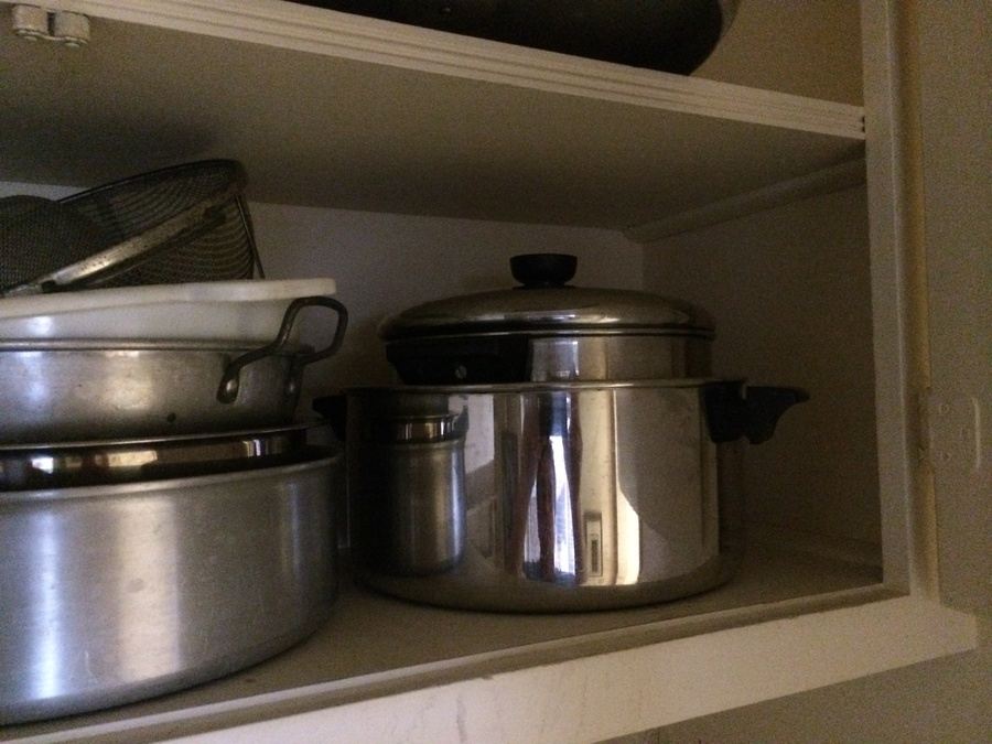 Pot and Pan Lot [Photo 5]