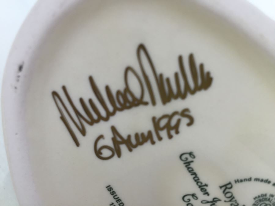 Royal Doulton Large 'Cabinet Maker' D7010 Character Pitcher 1995 Special Edition Of 1,500 Signed By Michael Doulton [Photo 12]