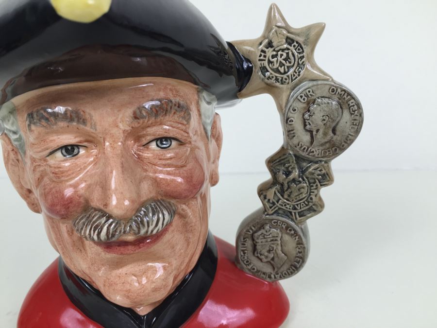 Royal Doulton Large 'Chelsea Pensioner' D6833 Character Pitcher 1988 Limited Edition 61 Of 250 [Photo 5]