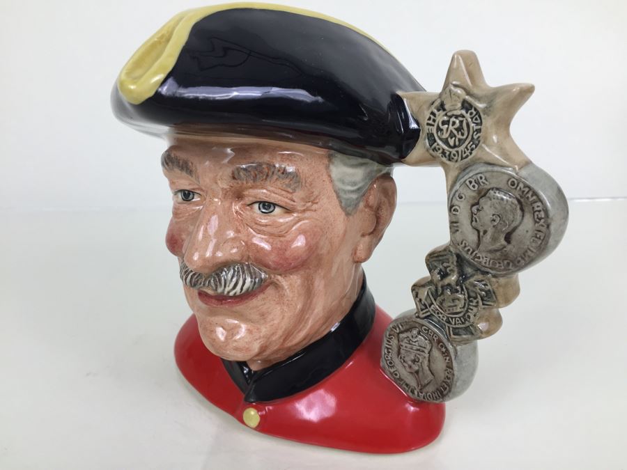 Royal Doulton Large 'Chelsea Pensioner' D6833 Character Pitcher 1988 Limited Edition 61 Of 250 [Photo 6]