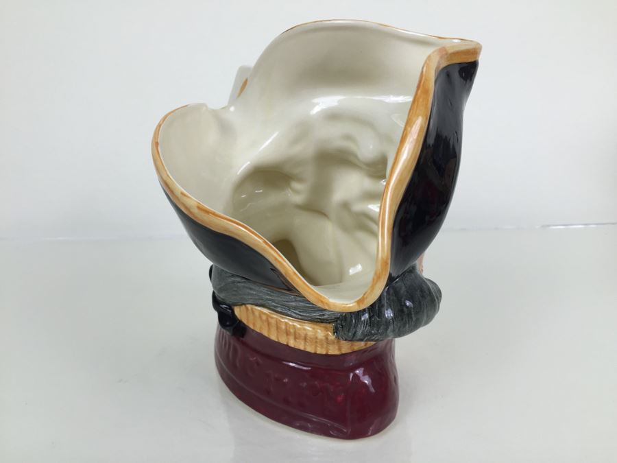 Royal Doulton Large 'Town Crier' D6530 Character Pitcher 1959 [Photo 9]
