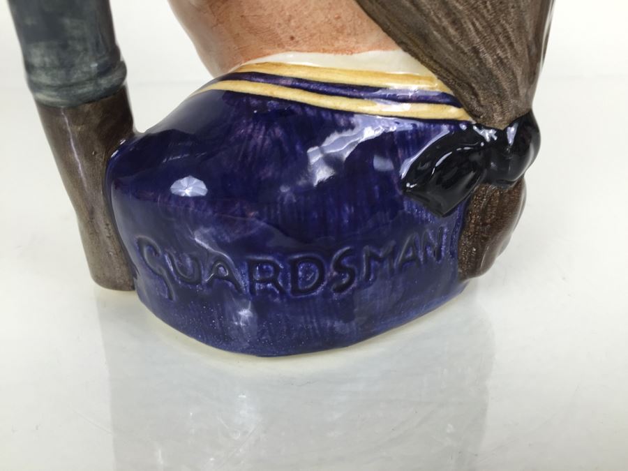 Royal Doulton Large 'Guardsman' D6568 Character Pitcher 1962 [Photo 6]