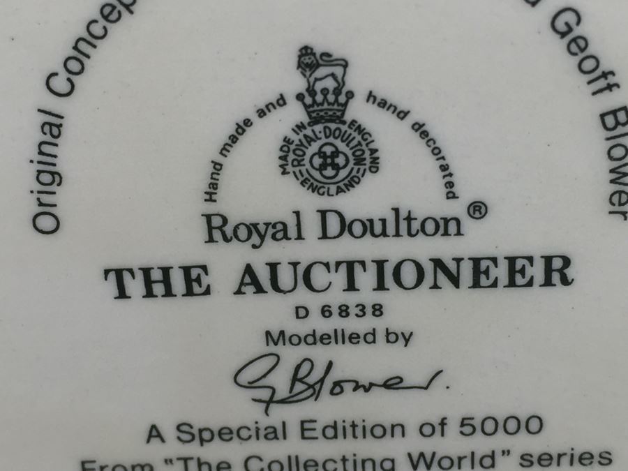 Royal Doulton Large 'The Auctioneer' D6838 Character Pitcher 1988 Special Edition Of 5,000 [Photo 16]