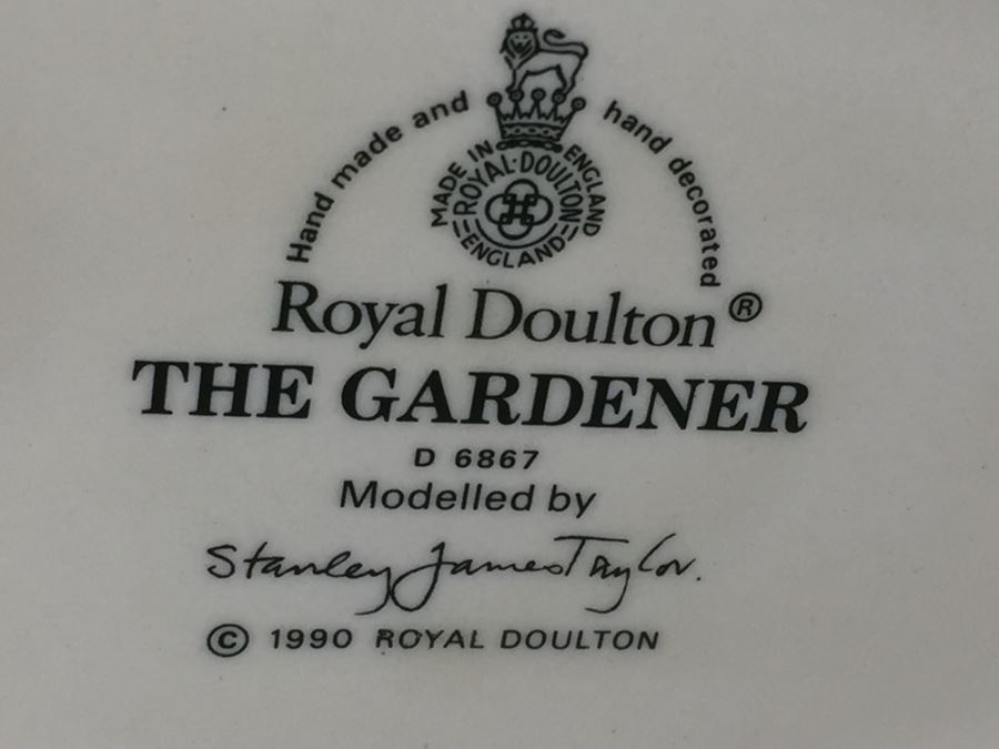 Royal Doulton Large 'The Gardener' D6867 Character Pitcher 1990 [Photo 12]