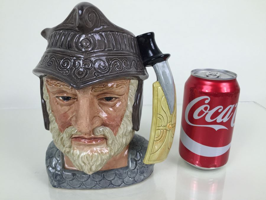 Royal Doulton Large 'Gladiator' D6550 Character Pitcher 1960 [Photo 4]