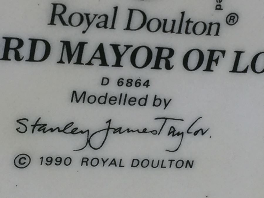 Royal Doulton Large 'The Lord Mayor of London' D6864 Character Pitcher 1990 [Photo 12]