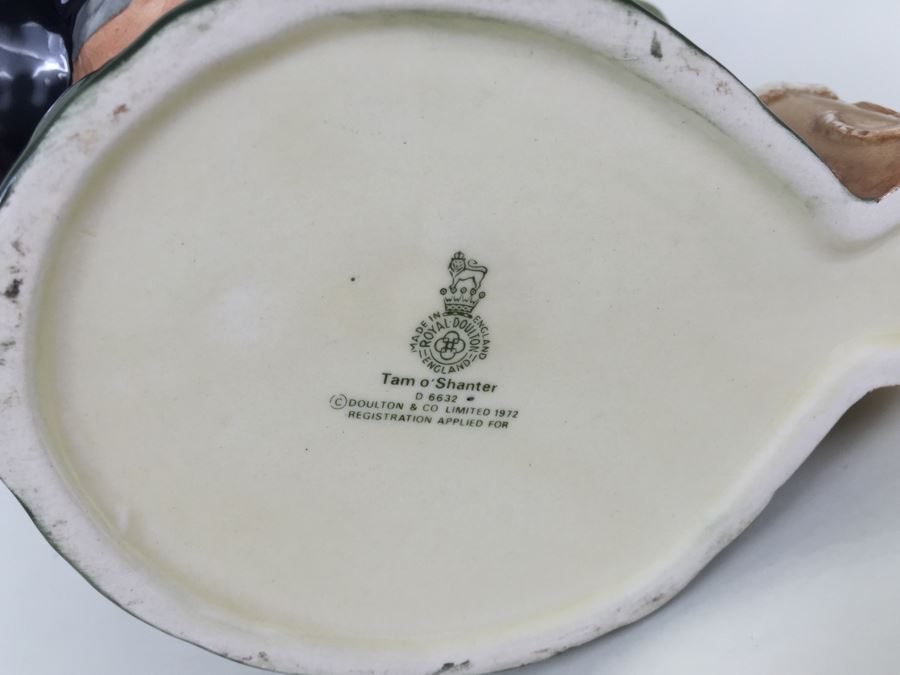 Royal Doulton Large 'Tom O'Shanter' D6632 Character Pitcher 1972 [Photo 3]