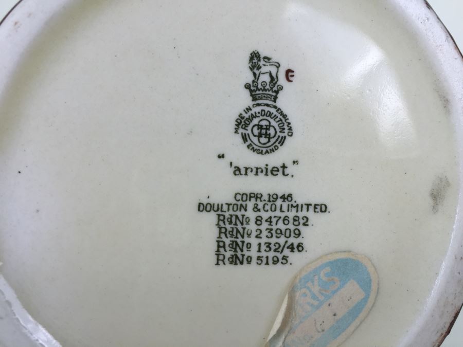 Royal Doulton Large ''Arriet' RN847682 Character Pitcher 1946 [Photo 11]