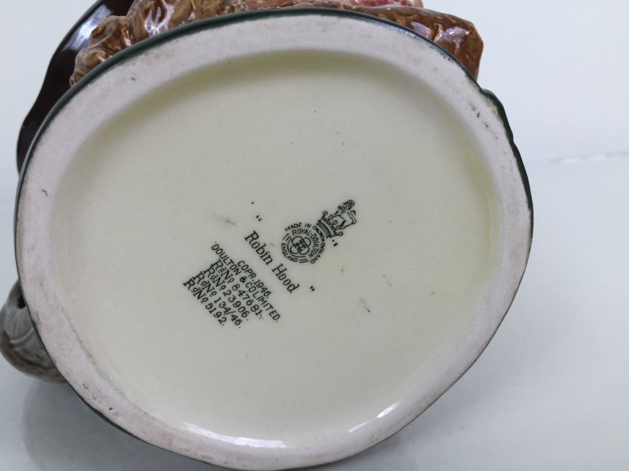 Royal Doulton Large 'Robin Hood' RN847681 Character Pitcher 1946 [Photo 12]
