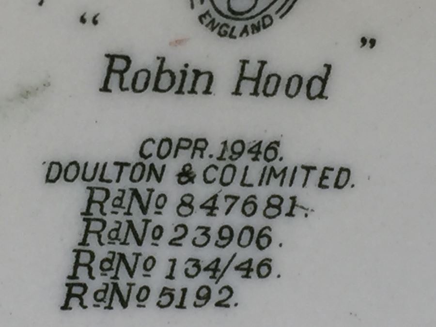 Royal Doulton Large 'Robin Hood' RN847681 Character Pitcher 1946 [Photo 13]