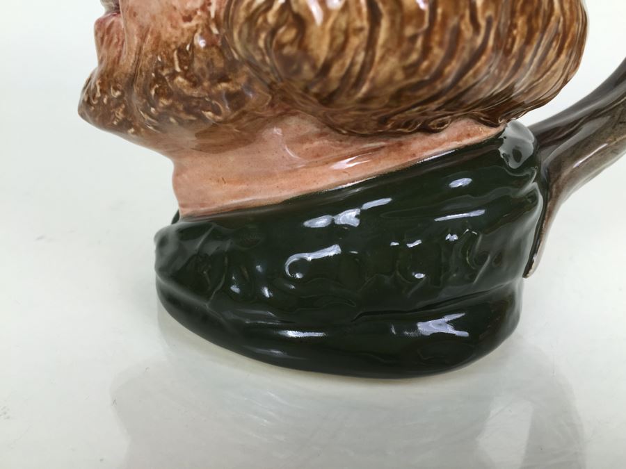 Royal Doulton Large 'Robin Hood' RN847681 Character Pitcher 1946 [Photo 6]