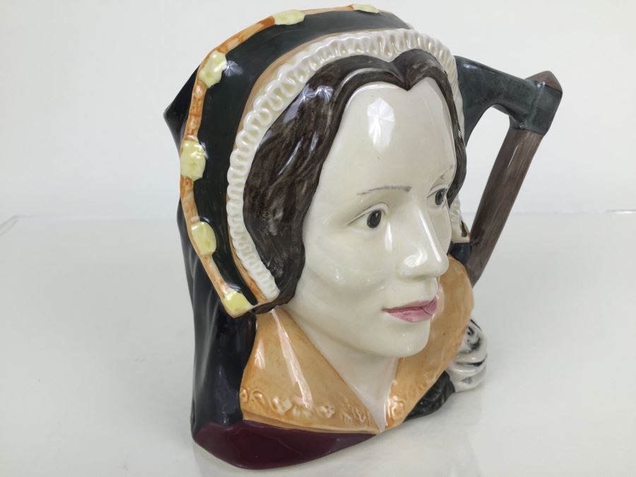 Royal Doulton Large 'Catherine Howard' D6645 Character Pitcher 1977 [Photo 10]