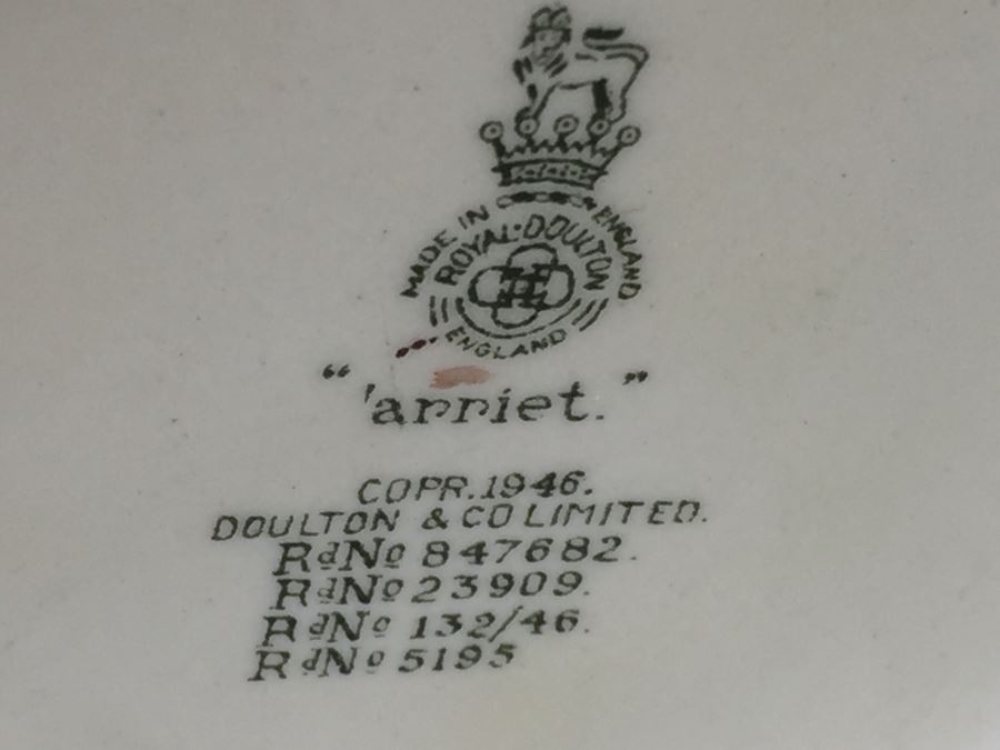 Royal Doulton Large ''arriet' RN847682 Character Pitcher 1946 [Photo 12]