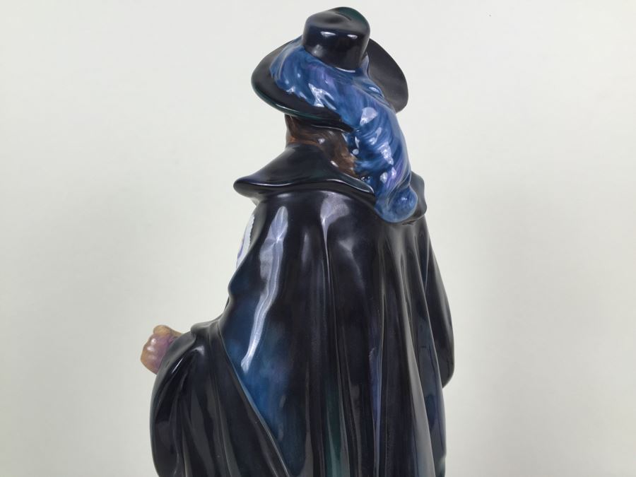 Royal Doulton Large 'King Charles' DM2250 Character Figure [Photo 14]