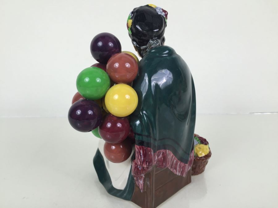 Royal Doulton Large 'Old Balloon Seller' HN1315 Character Figure [Photo 7]