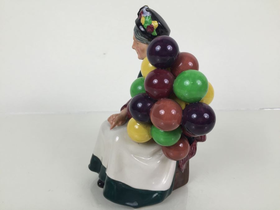 Royal Doulton Large 'Old Balloon Seller' HN1315 Character Figure [Photo 6]