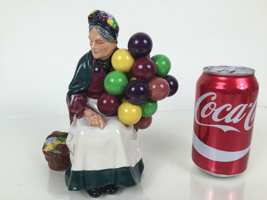 Royal Doulton Large 'Old Balloon Seller' HN1315 Character Figure [Photo 4]