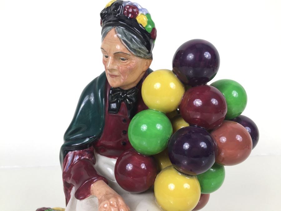 Royal Doulton Large 'Old Balloon Seller' HN1315 Character Figure [Photo 2]