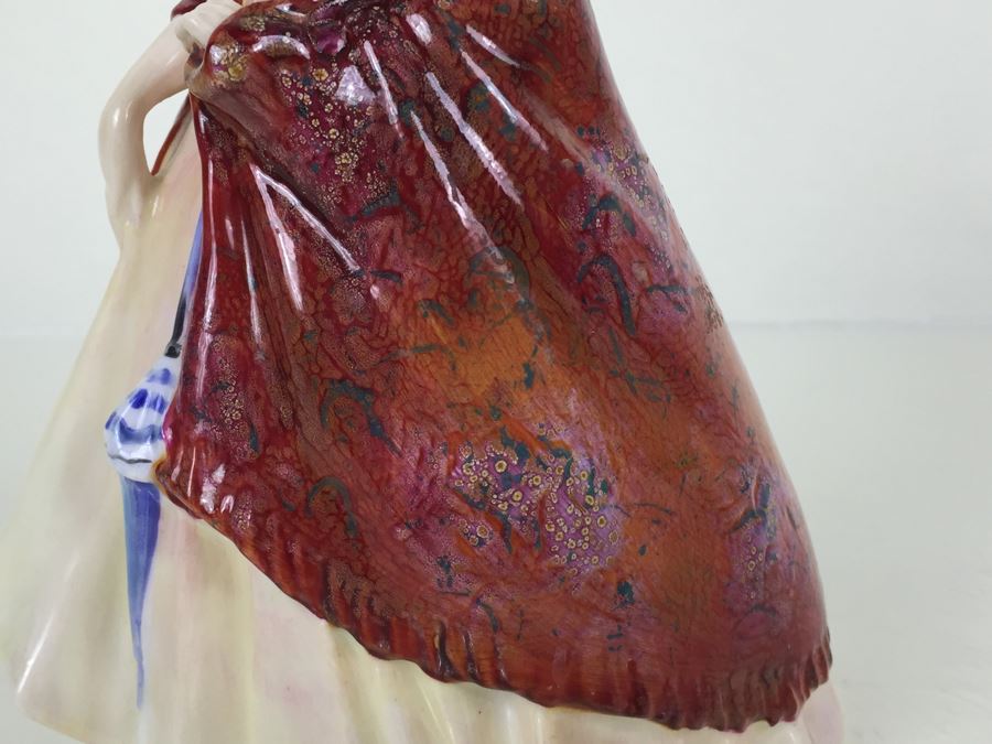 Royal Doulton Figurine 'Paisley Shawl' HN1987 [Photo 6]