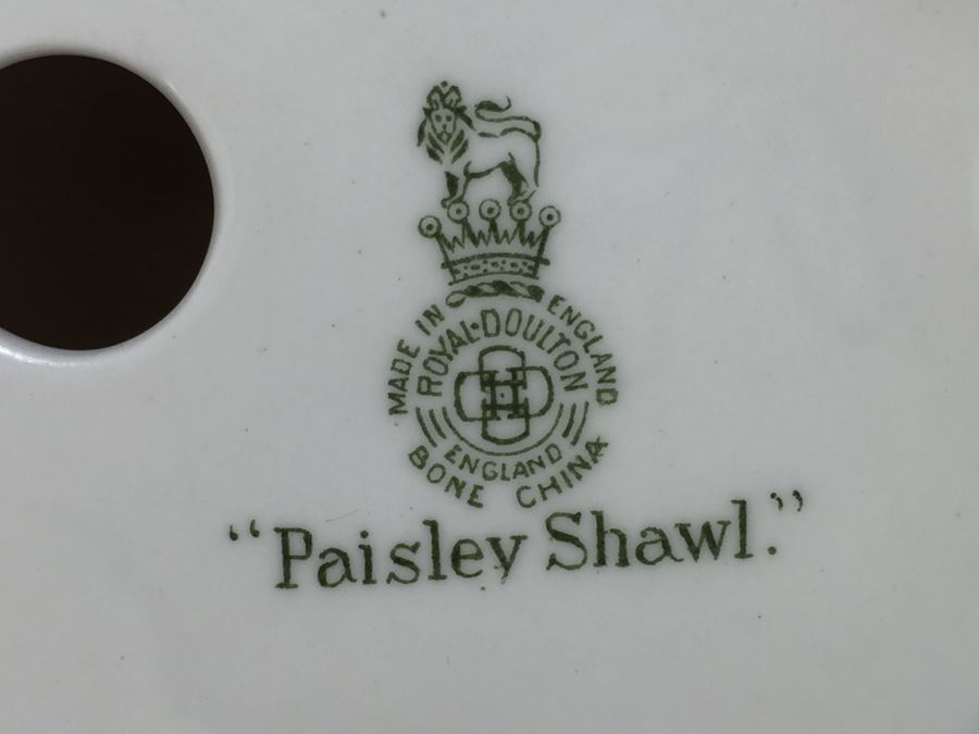 Royal Doulton Figurine 'Paisley Shawl' HN1987 [Photo 20]